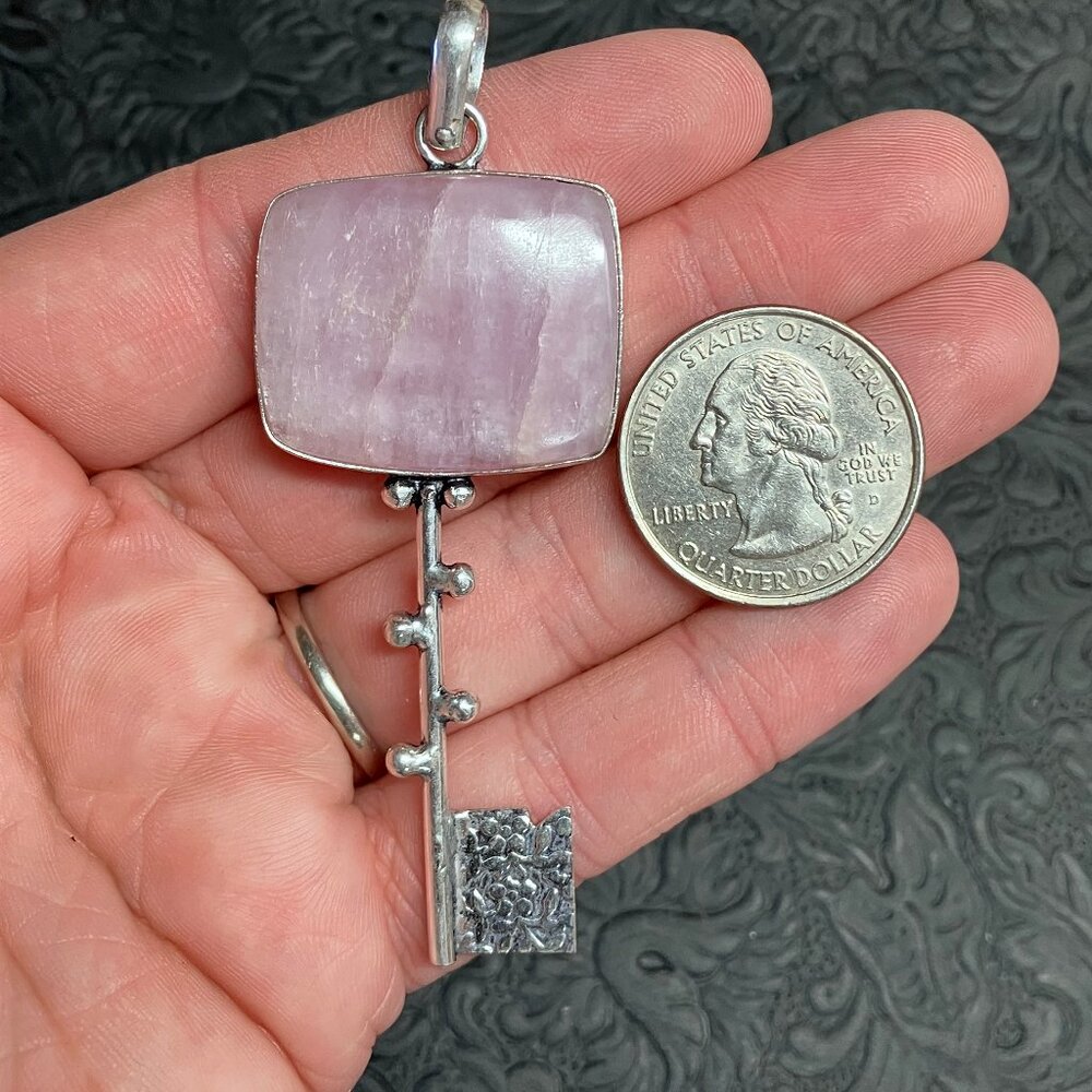 Natural Pink Kunzite Skeleton Key Pendant Crystal Stone Jewelry